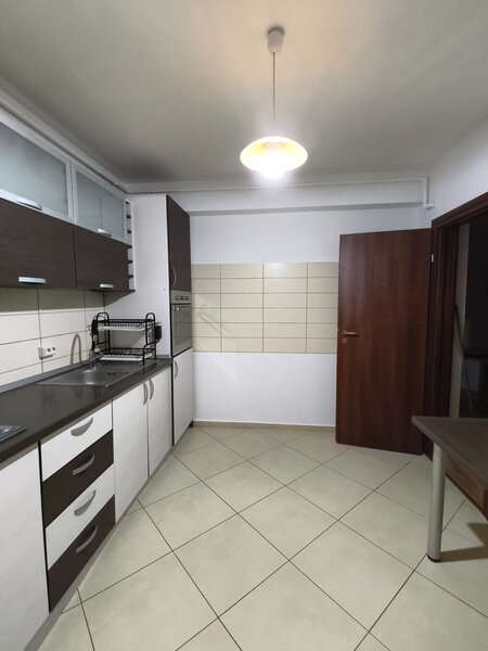 Aparatorii Patriei, oportunitate apartament 3 camere,